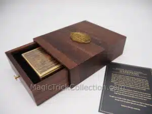 Illusionist Deluxe Walnut Boxset Collectible Playing Cards & Coin